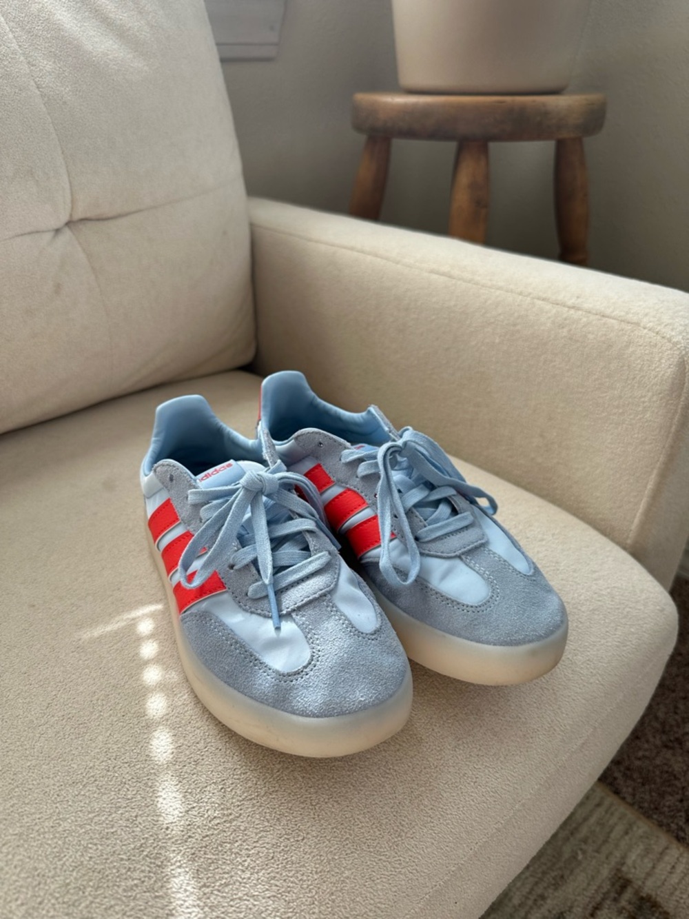 Adidas Barreda Decode Light Blue Sneakers with Red Stripes - Picture 2 of 6